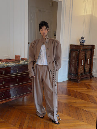 THE MANNEI - Tailored Jacket in Beige