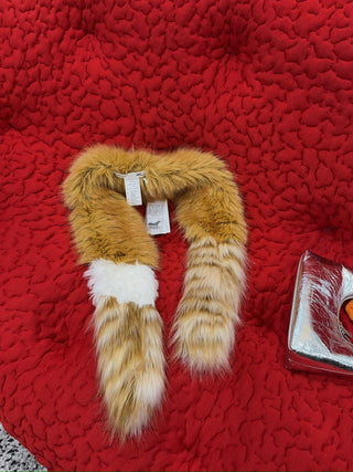 ALABAMA MUSE - Fur Scarf in Milk