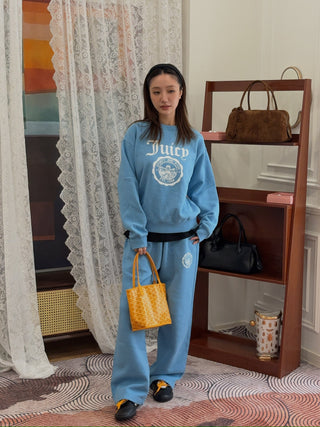 SPORTY & RICH X JUICY COUTURE - Juicy Emblem Wide Sweatpant in Sky Blue