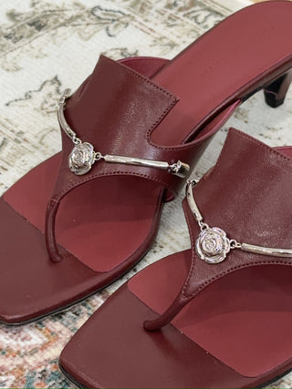 MAGDA BUTRY Rose brooch thong sandals in burgundy leather