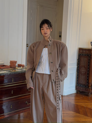 THE MANNEI - Tailored Jacket in Beige