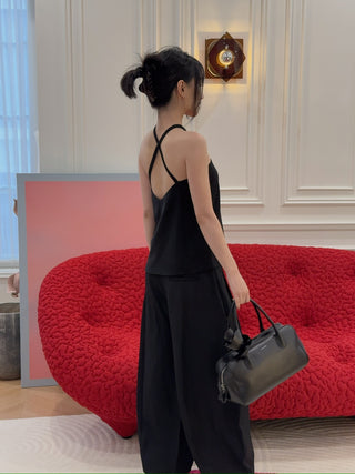 16ARLINGTON - Ivia Top in Crepe in Black