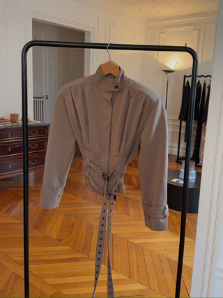 THE MANNEI - Tailored Jacket in Beige