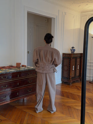 THE MANNEI - Tailored Jacket in Beige