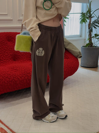 Sporty & Rich - NY Crest Embroidered Wide Sweatpant in Chocolate