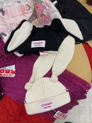 LOVERBOY - CHUNKY RABBIT BEANIE in ECRU