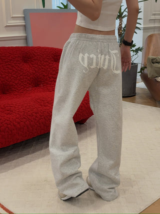 SPORTY & RICH X JUICY COUTURE - Juicy Emblem Wide Sweatpant in Heather Gray