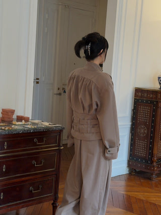THE MANNEI - Tailored Jacket in Beige