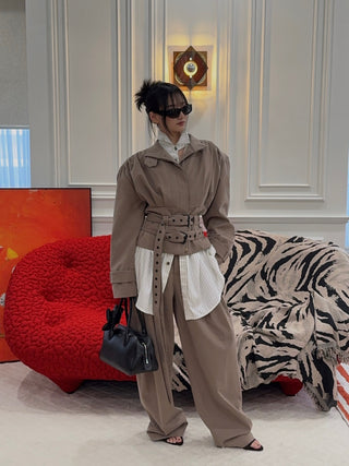 THE MANNEI - Tailored Jacket in Beige