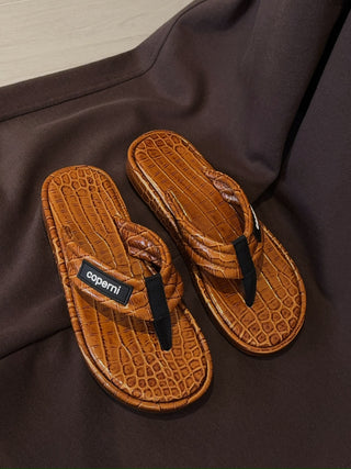 COPERNI - CROCO BRANDED FLIP FLOP / BROWN