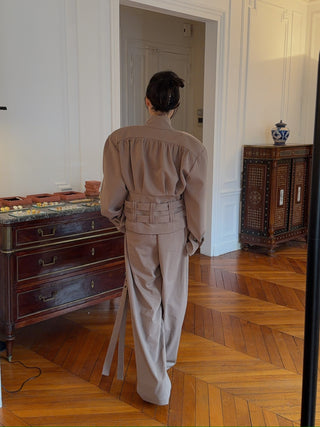 THE MANNEI - Tailored Jacket in Beige