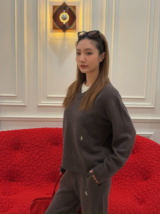 SPORTY & RICH - SRC Cashmere V-Neck Sweater in Toffee