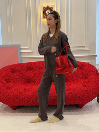 SPORTY & RICH - SRC Cashmere V-Neck Sweater in Toffee