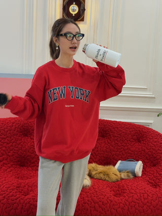 SPORTY & RICH - New York Ivy Crewneck in Ruby