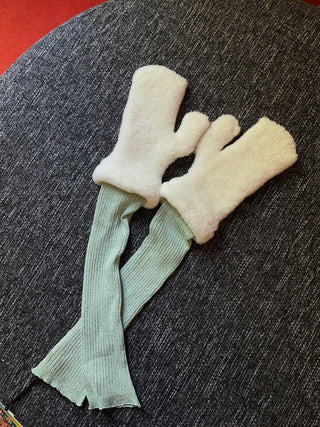 CORMIO 2-IN-1 LONG SLEEVE KNIT MITTENS