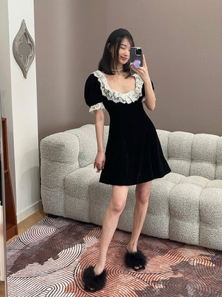 FOR LOVE & LEMONS - La Vie En Bow Velvet Mini Dress in Black