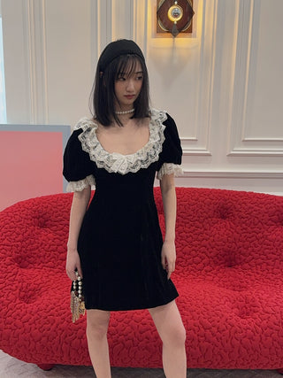 FOR LOVE & LEMONS - La Vie En Bow Velvet Mini Dress in Black