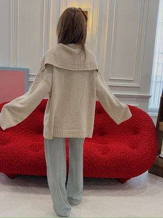 AERON - Collar Detail in Creme Melange