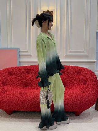 ROWEN ROSE - Pleated Long Sleeves Shirt in Green