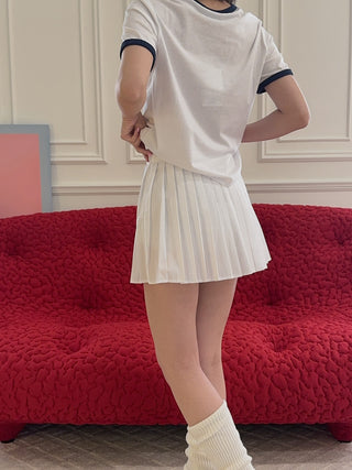 SPORTY & RICH - Serif Logo Anae Skirt in White