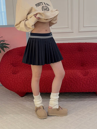 SPORTY & RICH - Abigail Wool Pleated Skirt in Navy